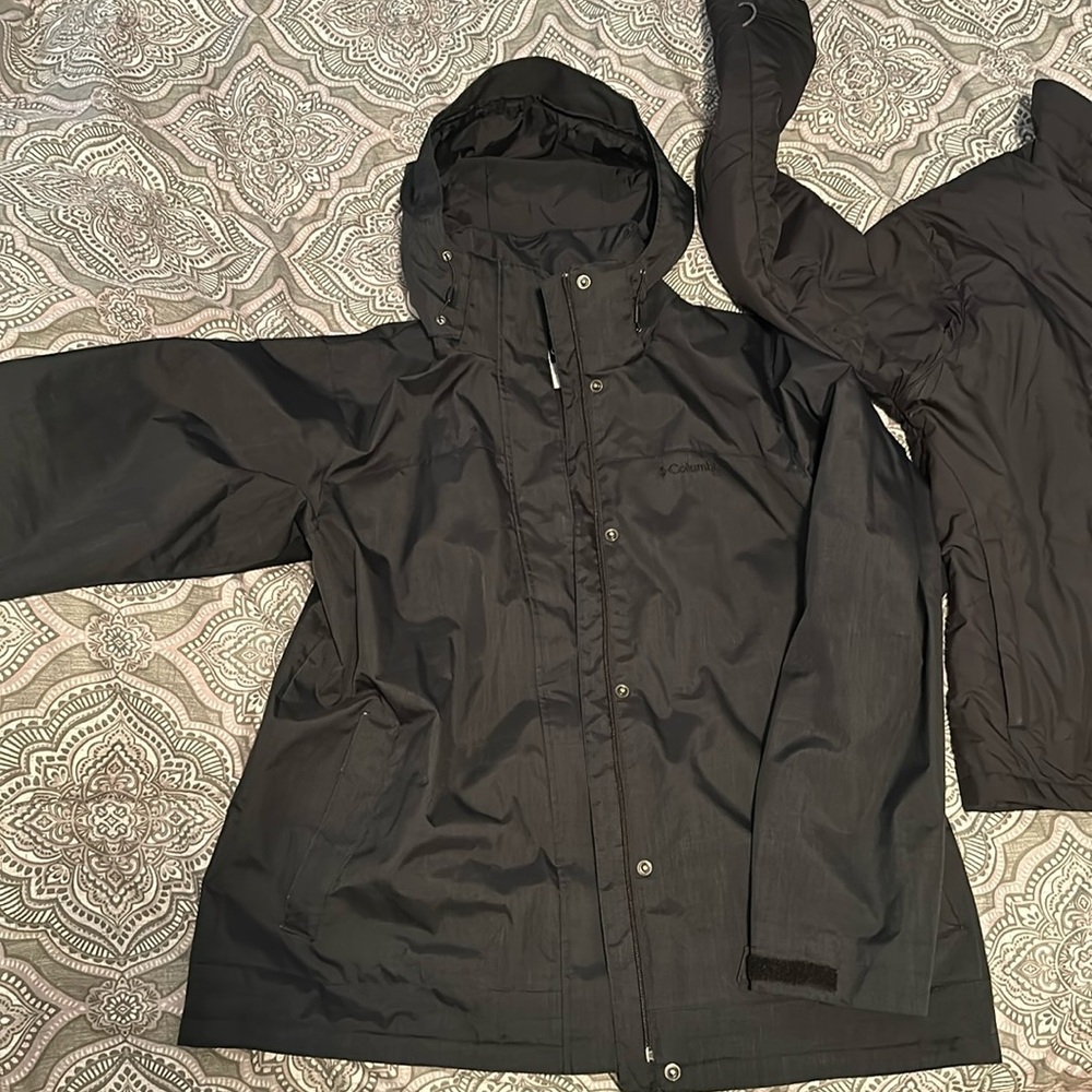 Columbia 3-in-1 Interchange Jacket in Black!